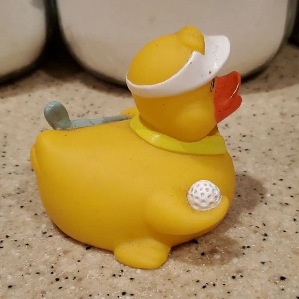 Pro Golfer Rubber Duck - Picture 4 of 5